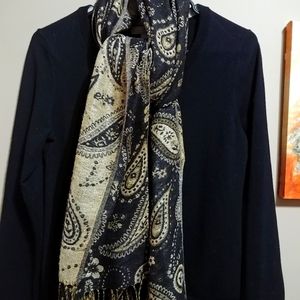 Women's scarf / wrap